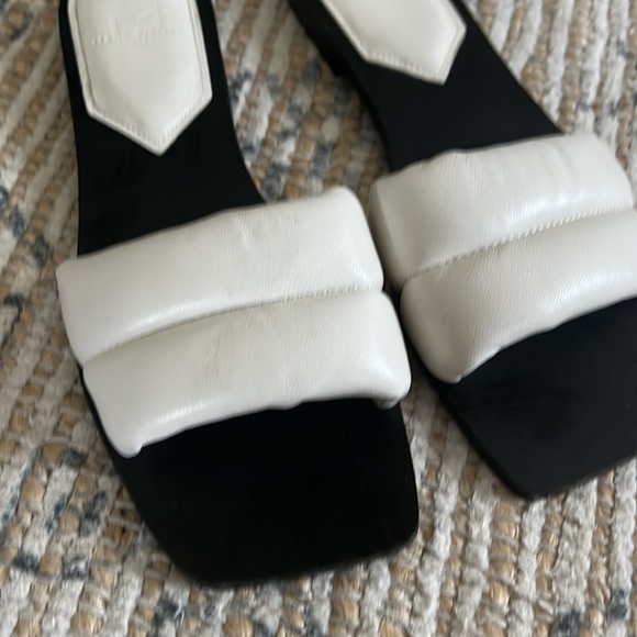 MARC FISHER Sandals - Picture 3 of 3